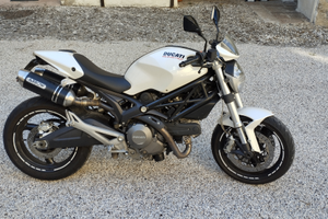 Ducati Monster 696 + A2