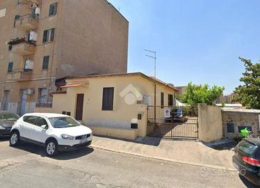 2 LOCALI A ROMA