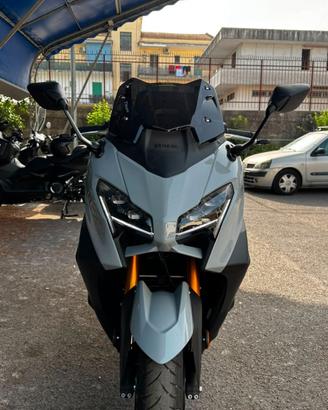TMAX 560 TECH MAX