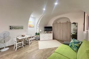 Appartamento a Napoli Via Eurialo 1 locali