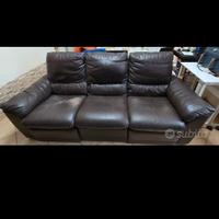 Divano 3 posti in pelle marrone – comodo e robusto