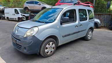 RENAULT KANGOO 2008 SOLO PER RICAMBI