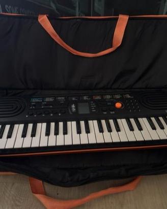 Tastiera Casio SA-76A per scuole medie.