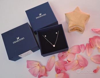 swarovski set collana e orecchini Attract 