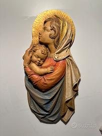 Madonna con Bambino -scultura sacra dipinta a mano