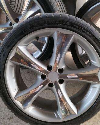  cerchi da 18 con gomme 