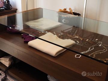 ARREDAMENTO PER NEGOZIO ABBIGLIAMENTO