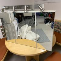 Specchio contenitore da bagno