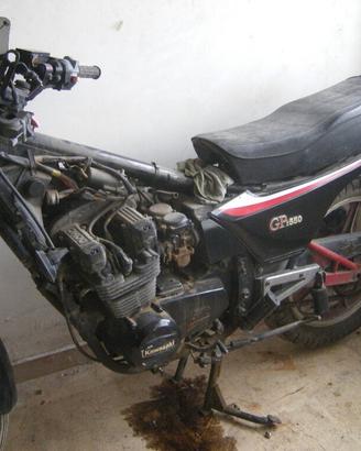 KAWASAKI GPZ 550 '84 unitrak