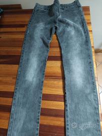 Jeans Stradivarius tg xs senza cerniere skinny