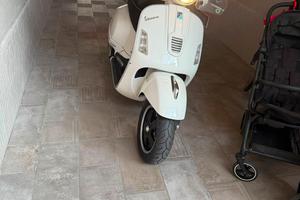 Vespa GTS 300