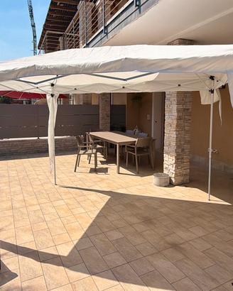 Gazebo pieghevole nuovo mai utilizzato