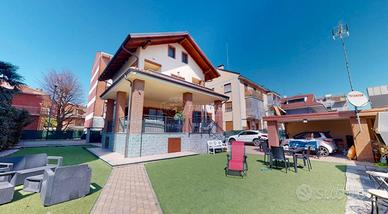 Villa ristruttura e arredata al nuovo