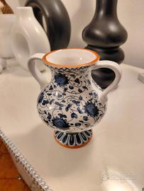 Vasetto decorativo in ceramica blu e bianco