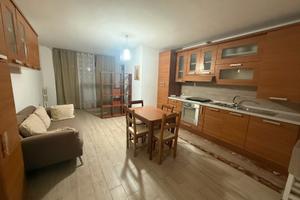 Bilocale arredato con POSTO AUTO 200 metri dall'os