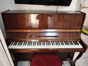 Piano acustico