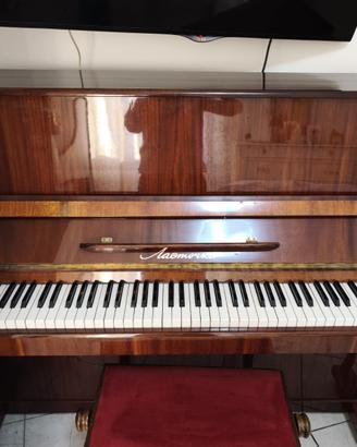 Piano acustico