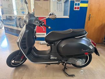 Vespa GTS