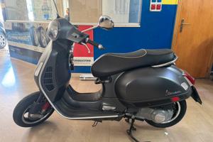 Vespa GTS