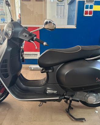 Vespa GTS