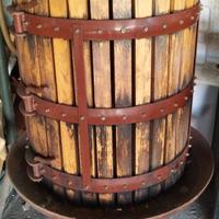 pressa a torchio per vino 