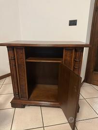 Mobile contenitore classico in legno