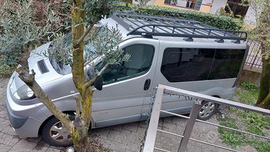 RENAULT TRAFIC BLACK EDITION DCI 115 - 8 POSTI