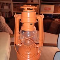 Piccolo lume a petrolio