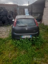 ciao vendi per pezzi auto fiat punto