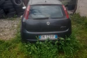 ciao vendi per pezzi auto fiat punto