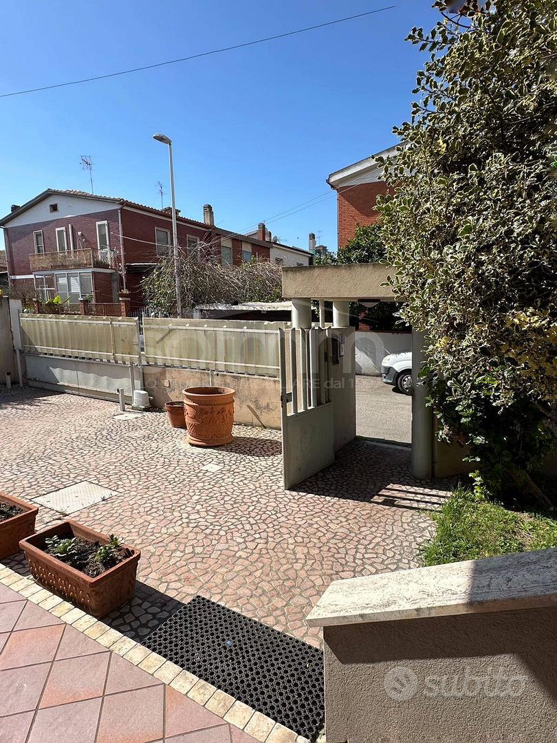 Casa – Cagliari, Genneruxi - Vista 3