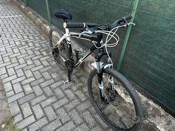 Specialized Hardrock 26