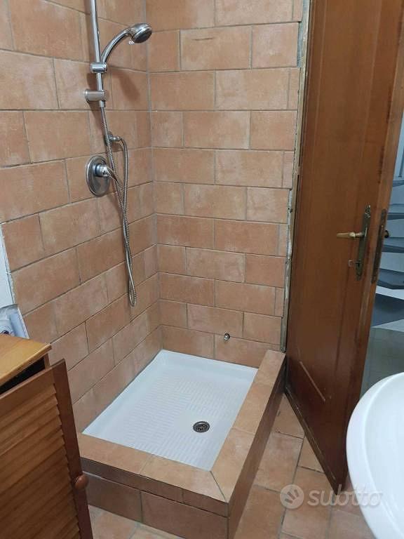 Rustico / Casale di 90 m² con 5 locali a Lucca - Altro