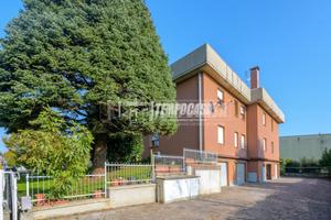 PRIMO PIANO SENZA SPESE CONDOMINIALI