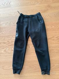 Pantaloni nike tech neri