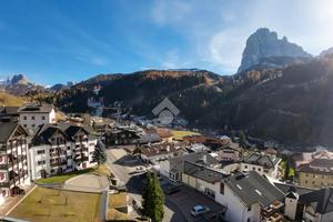 2 LOCALI A SANTA CRISTINA VALGARDENA