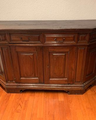 Credenza fine Seicento in noce – certificata