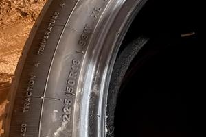 Gomme estive 225/50 R18 99W XL