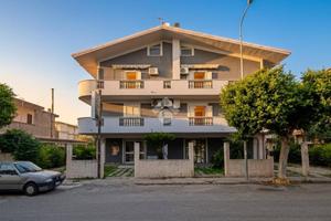 5 LOCALI A CROPANI