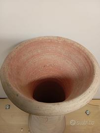 Colonna portavaso in pietra