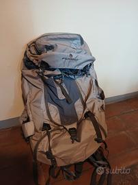 zaino marca  FERRINO