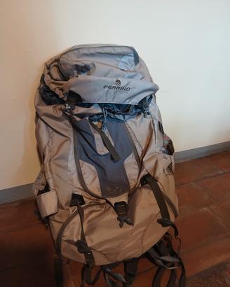 zaino marca  FERRINO