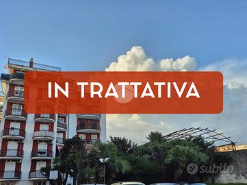 3 LOCALI A CASALNUOVO DI NAPOLI