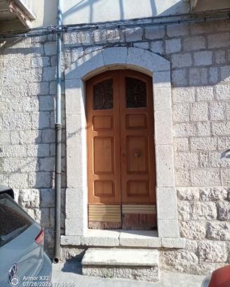 Arco in pietra