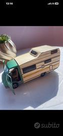 Autocaravan Fiat 242 da collezione