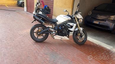 Triumph street triple 675 2011