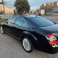 Mercedes s320cdi.         Ex ambasciata