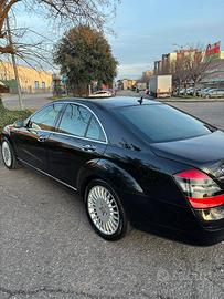 Mercedes s320cdi.         Ex ambasciata