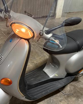 Scooter Vespa et2