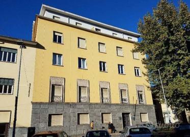 Immobile in asta di 343 m² con più di 5 locali a B